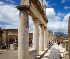 Погружение в историю: где находятся Помпеи?